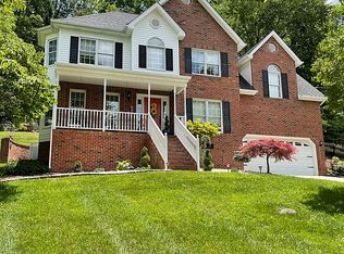 201 Regency Dr, Kingsport, TN 37663