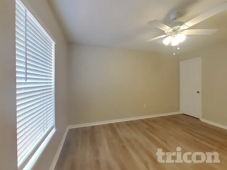 822 Brenton Leaf Dr — Photo 10