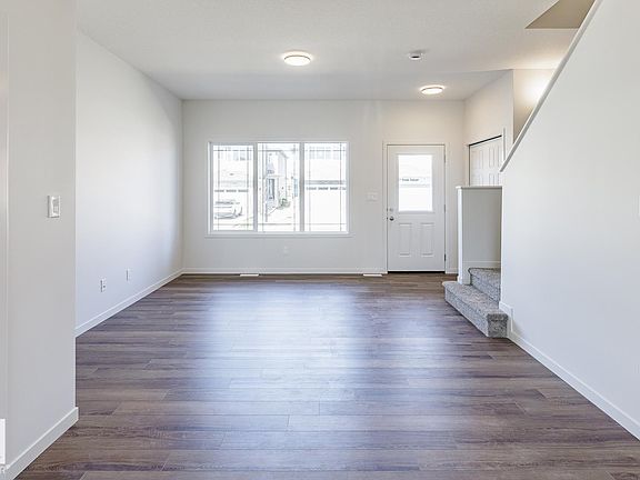 5th image of 3613 Triomphe Blvd N