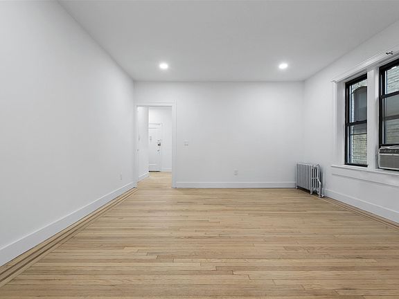 4th image of 260 Harrison Ave APT 203