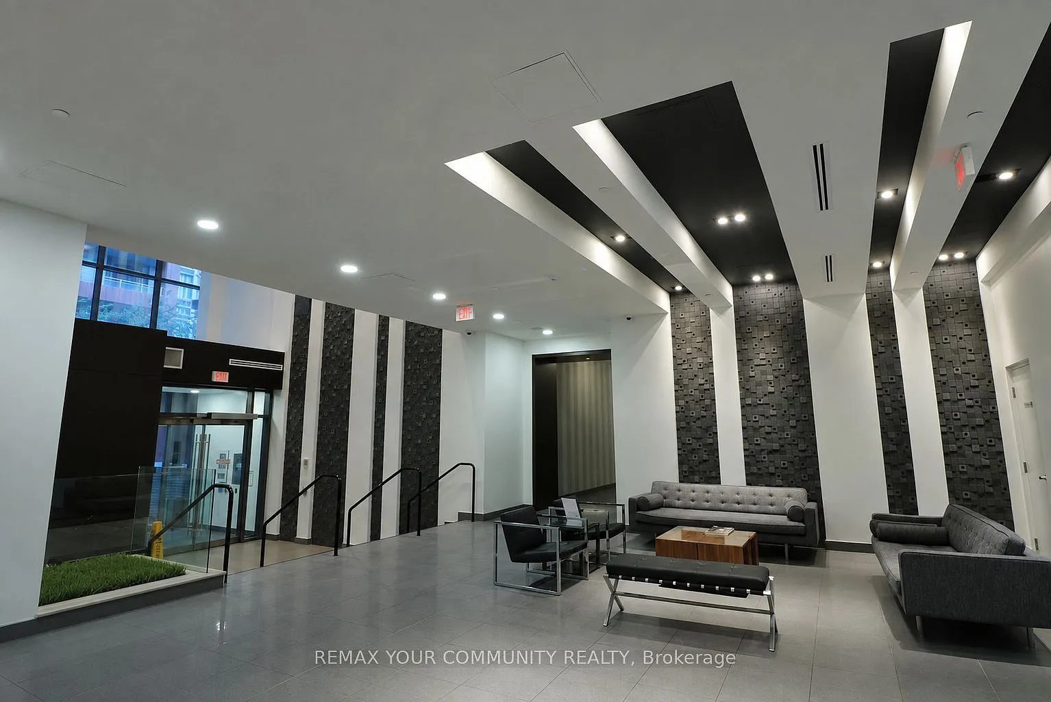 2 bed, $3,200 — Photo 3