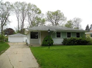 7041 N 39th St, Milwaukee, WI 53209