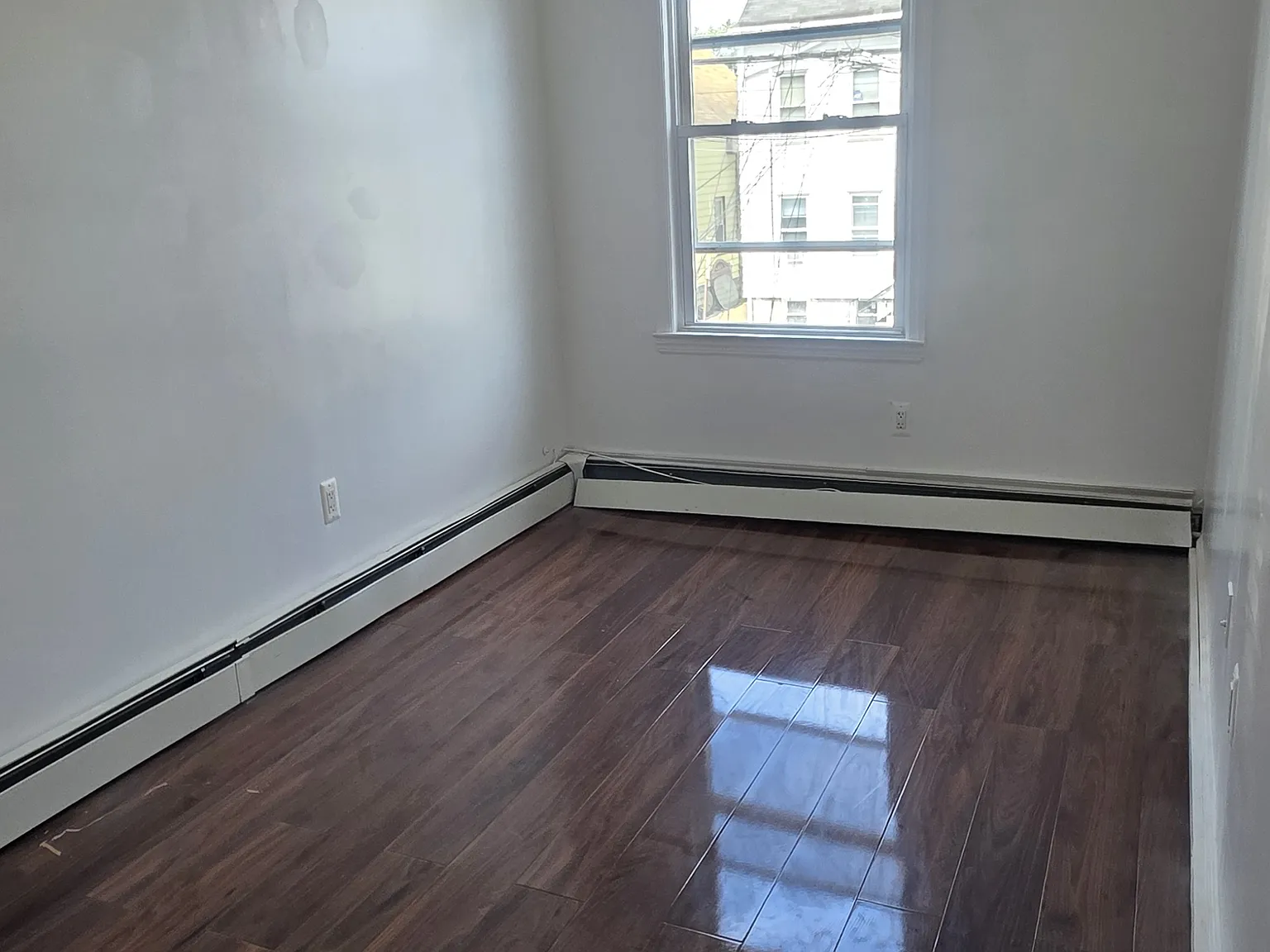 2 bed, 900 sqft, $2,500 — Photo 2