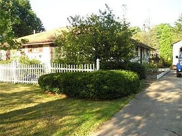 2nd image of 396 Fuller Dr NE