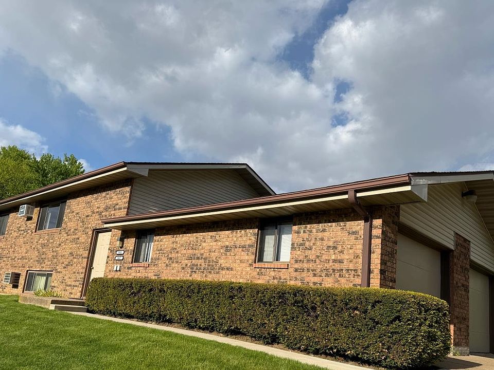 2nd image of 845-847 Hawkeye Dr