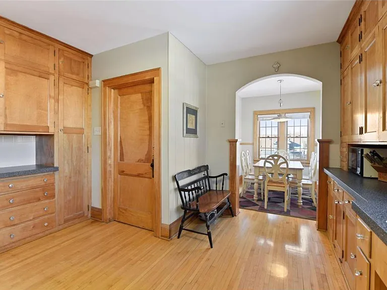 2254 Arthur St NE #2 — Photo 8