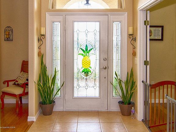 5th image of 5977 Newbury Cir