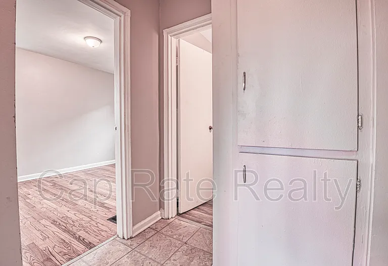 81 N Hampton Rd #B — Photo 5