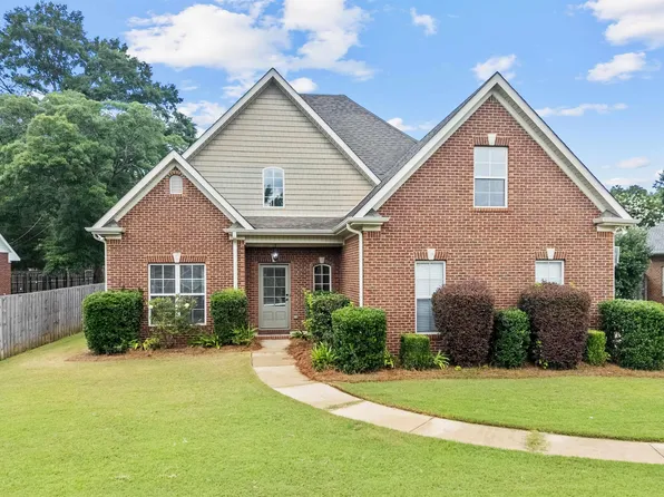 111 Sydney Ln, Chelsea, AL 35043