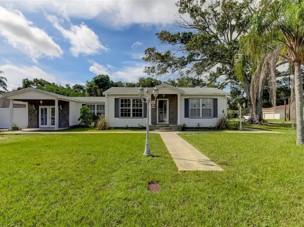 2122 52nd Ave N, Saint Petersburg, FL 33714
