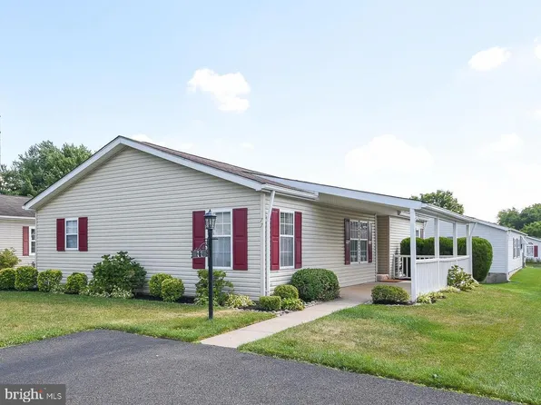 77 Juniper Cir, New Hope, PA 18938