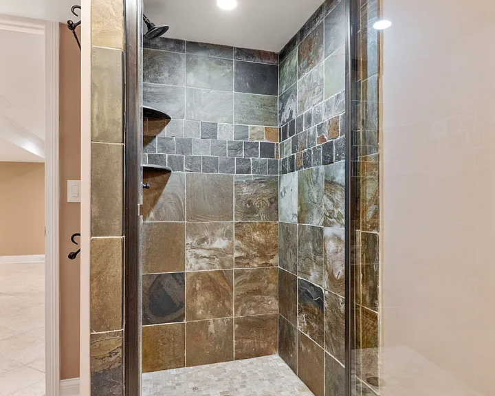 740 Lakeview Pt — Photo 21