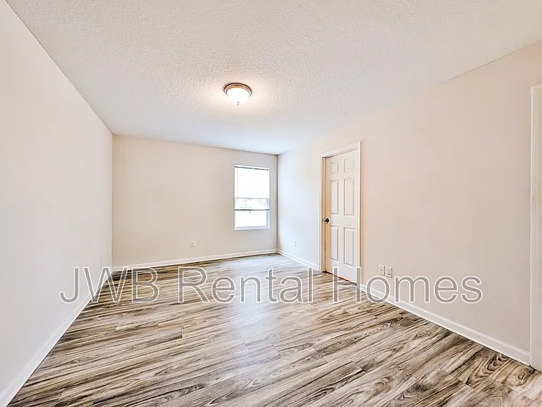3159 Phyllis St — Photo 8