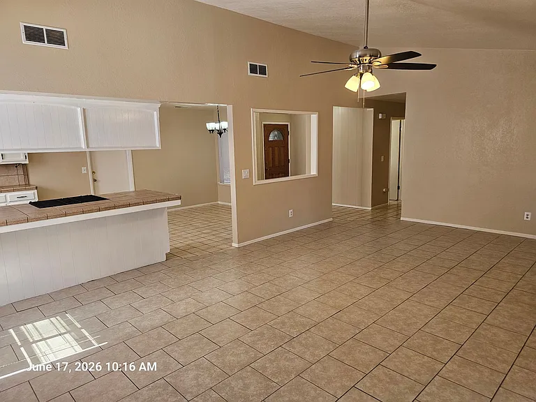 1784 Ben Franklin Ave — Photo 3
