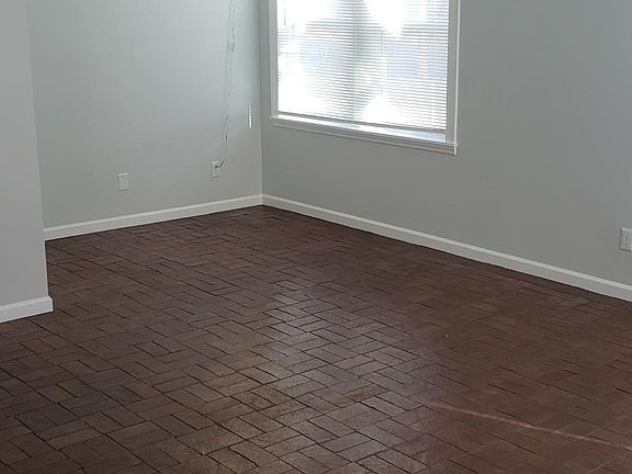 4th image of 245 N Cherry St