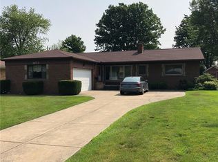 1873 Bremerton Rd, Lyndhurst, OH 44124