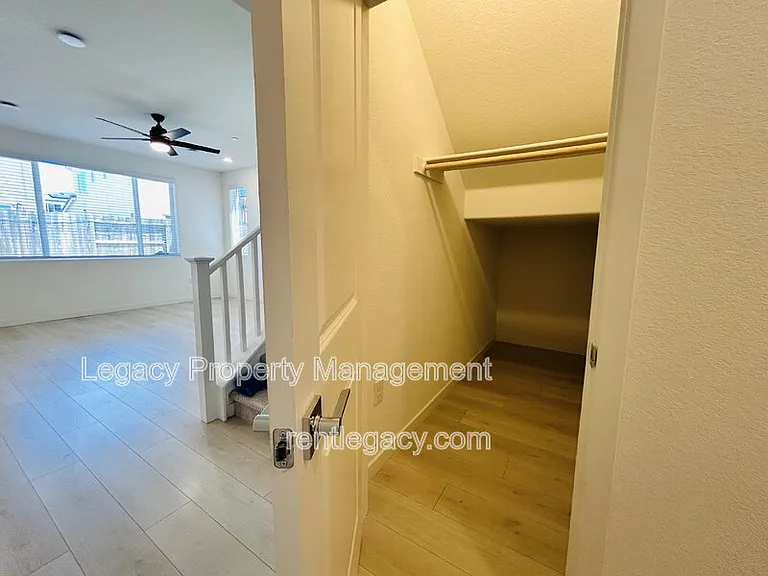 8057 Moongate Way — Photo 11