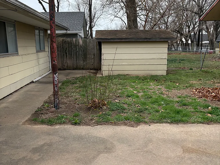 522 N Harding St — Photo 23