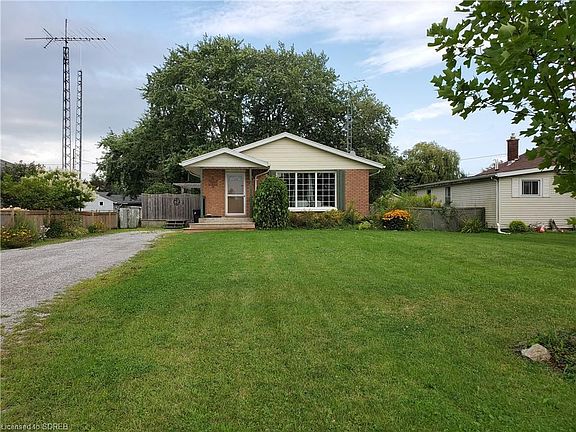 3rd image of 34 Woodhouse Ave