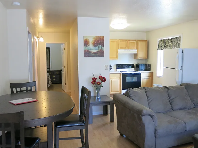 2056 Jackson St — Photo 4