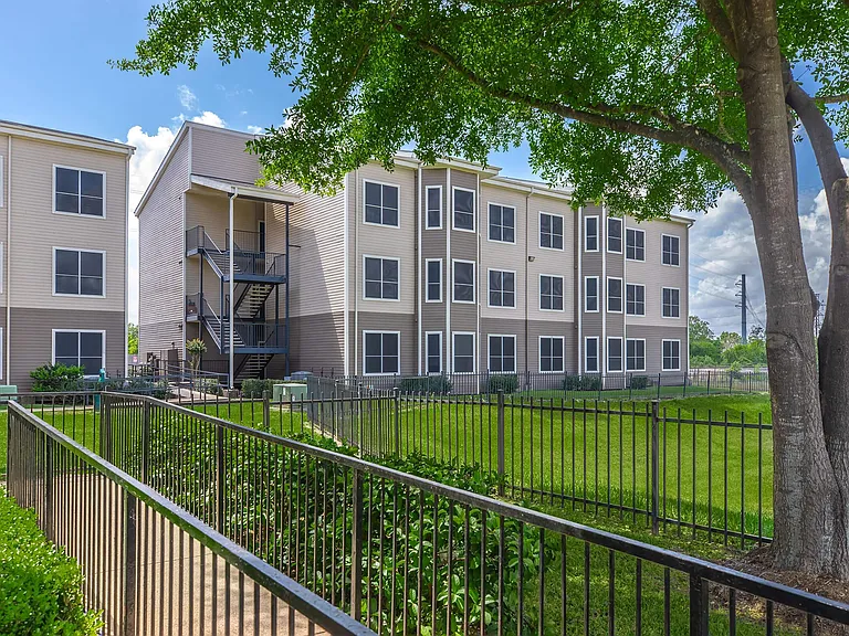 Concord at Allendale Apartments — Photo 10