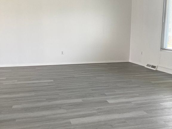 5th image of 7255 Somerville Dr