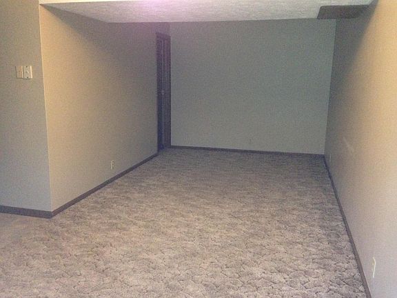 4th image of 10719 Grand Ave