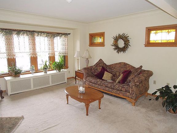 2nd image of 3209 S 9th Pl