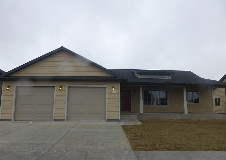 2nd image of 808 Sandcherry St