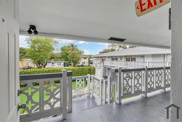 626 SW 14th Ave #205 — Photo 6