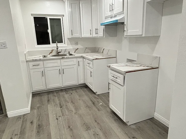 139 N 12th St #D — Photo 1