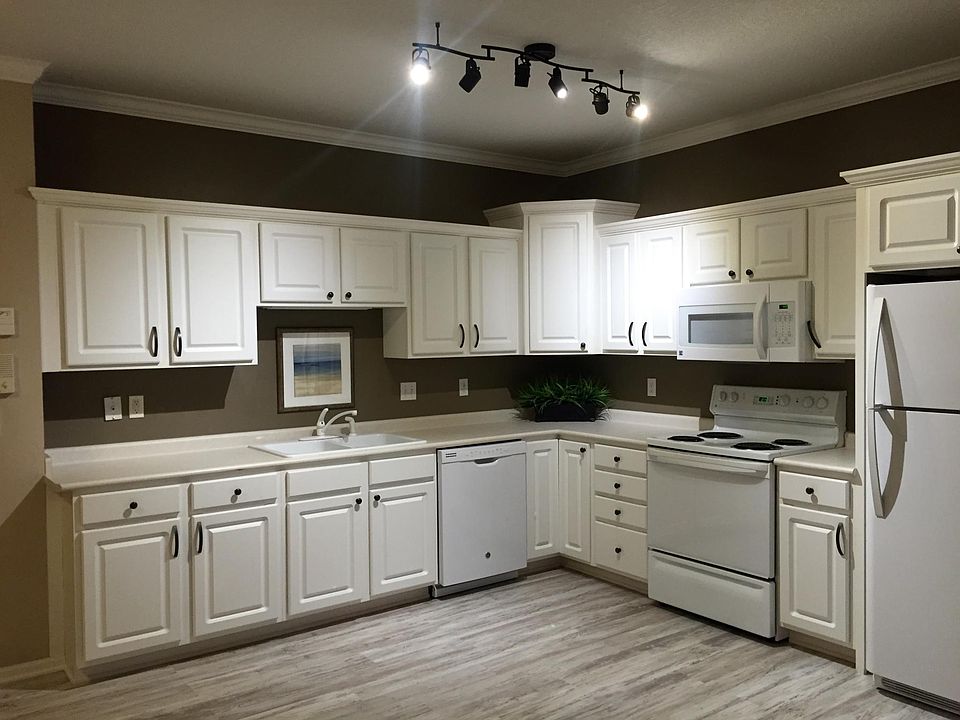 1st image of 1335 SE Florence Dr APT 310