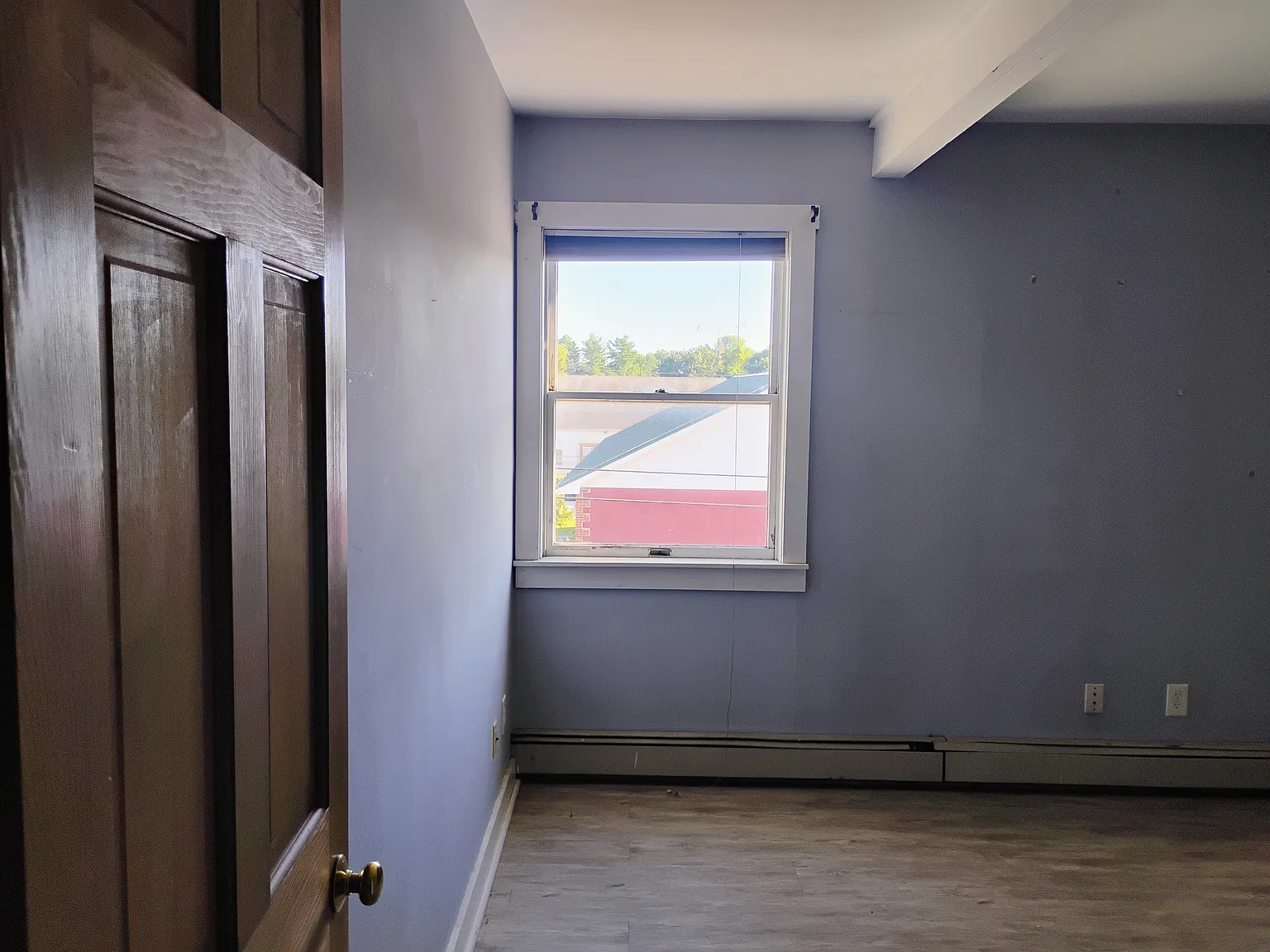 1 bed, 1100 sqft, $1,300 — Photo 4