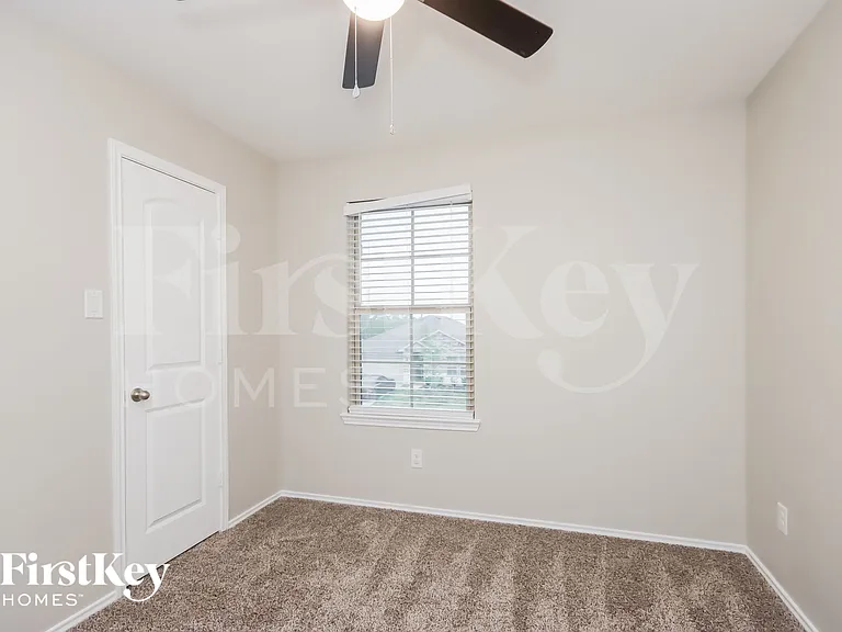 5909 Warm Bungalow Ln — Photo 10
