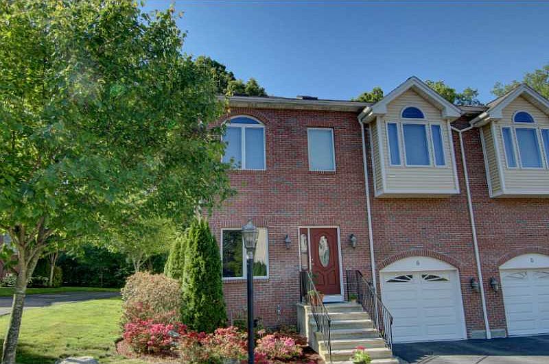 1st image of 131 Fruit Hill Ave #6