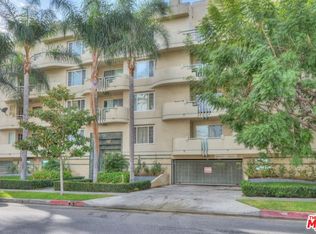 117 N Gale Dr APT 203, Beverly Hills, CA 90211