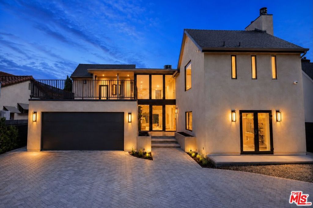 12518 W Sunset Boulevard 2