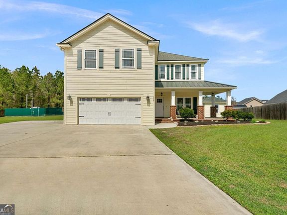 3rd image of 328 Windsor Rd