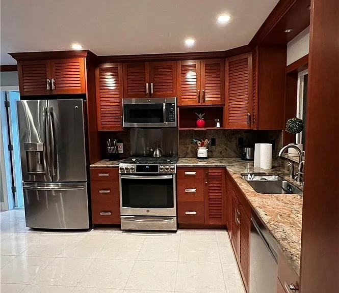 253 Bayshore Dr — Photo 16