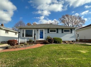 1833 Ridgeview Dr, Wickliffe, OH 44092