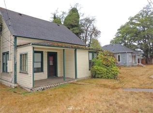 107 Centre St S, Rainier, WA 98576