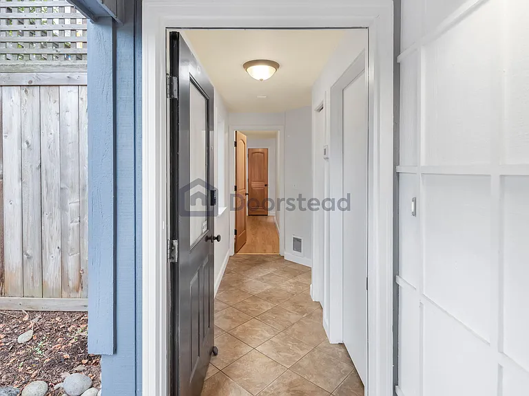 4336 5th Ave NW — Photo 3