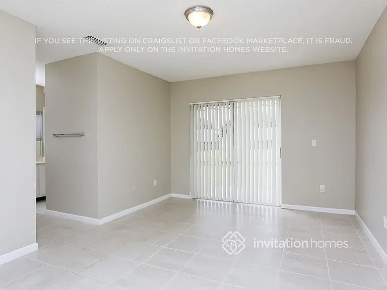 9913 NW 9th Ct — Photo 6