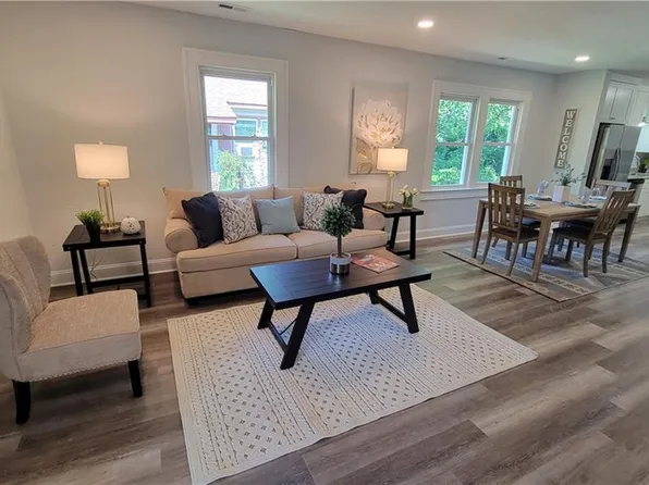 56 Ash Ave, Newport News, VA 23607