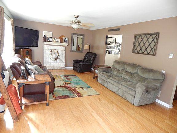 4th image of 2461 Stanton Cir