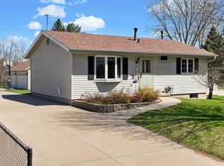 573 W Monroe St, Pardeeville, WI 53954