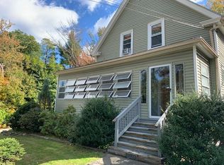 1226 Pleasant St #1, Worcester, MA 01602