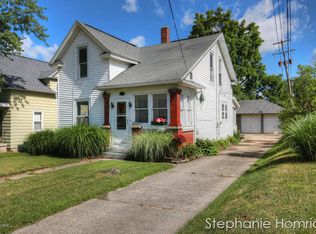 129 Knapp St NE, Grand Rapids, MI 49505