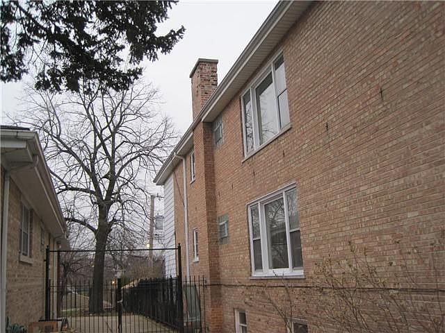 2nd image of 1833 N Mobile Ave