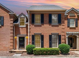 2825 Sharon View Rd, Charlotte, NC 28210